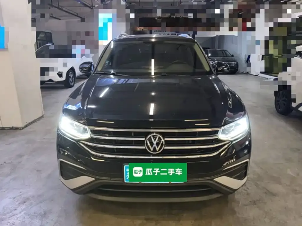Volkswagen Tiguan L — фото 6