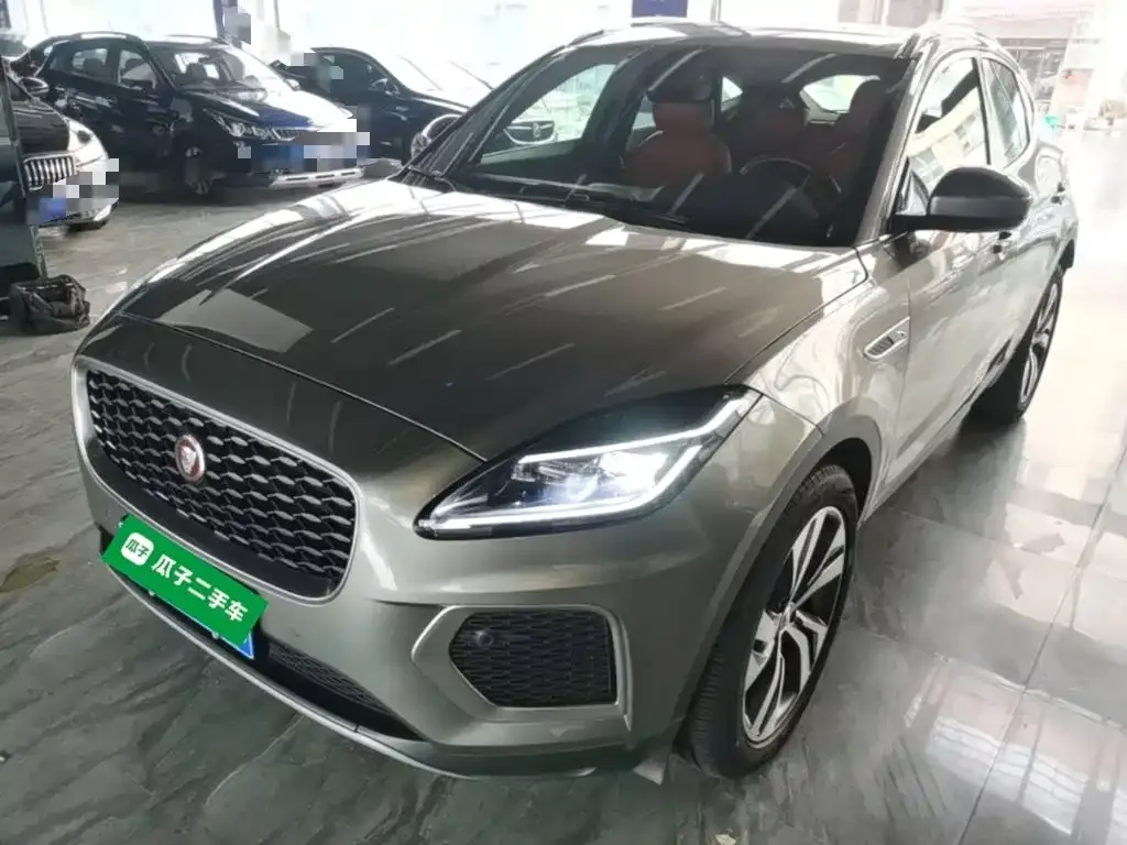 Jaguar E-PACE — фото 4