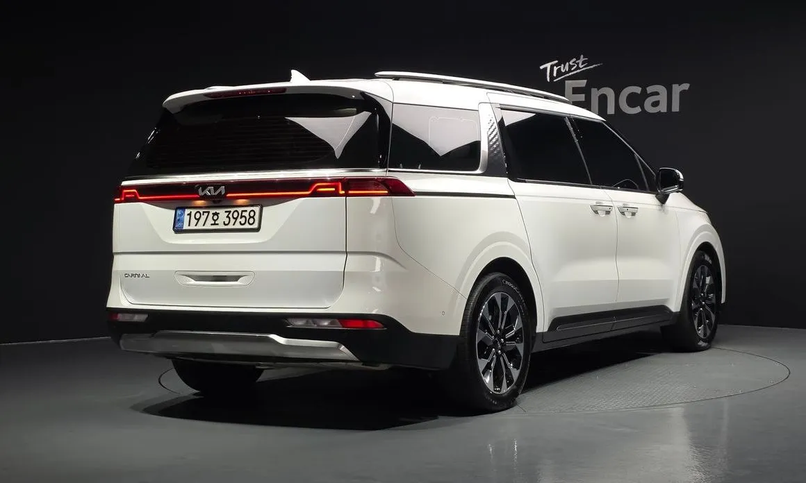 Kia Carnival — фото 2