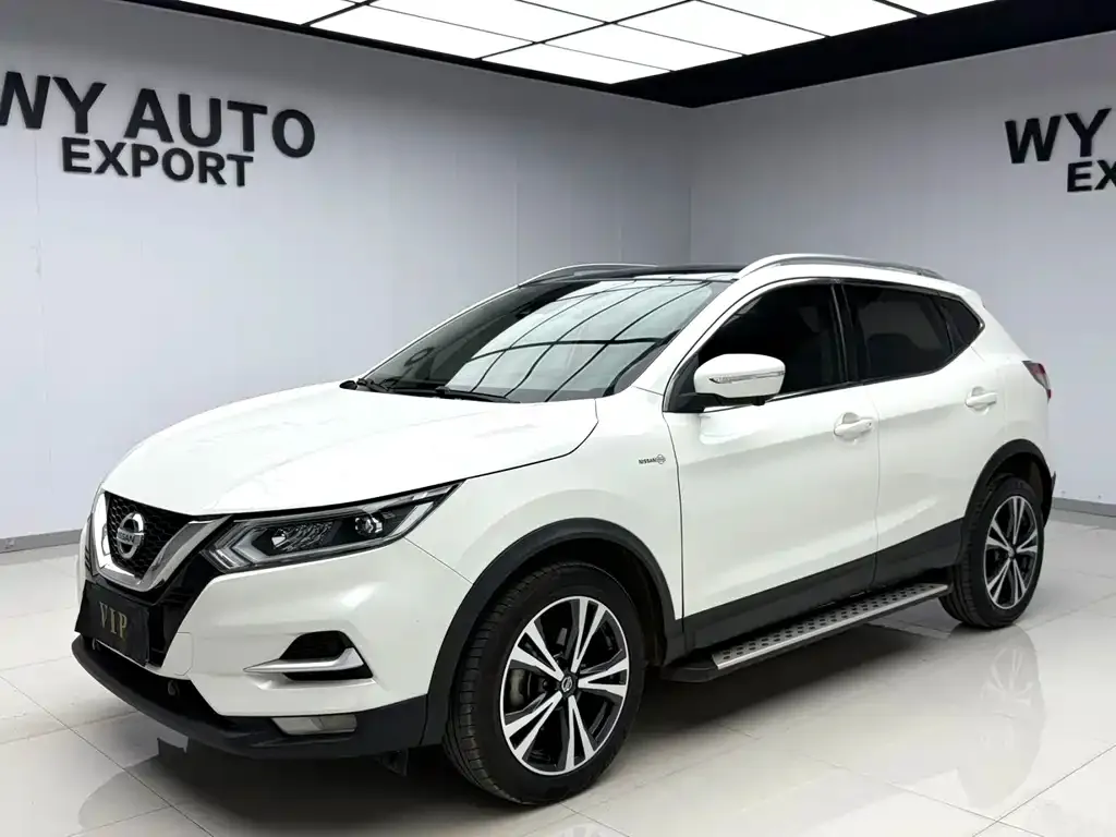 Nissan Qashqai — фото 1