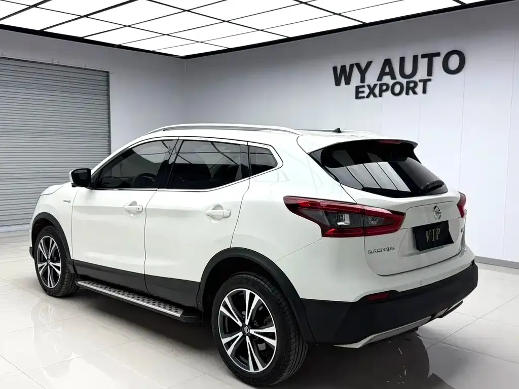 Nissan Qashqai — фото 10