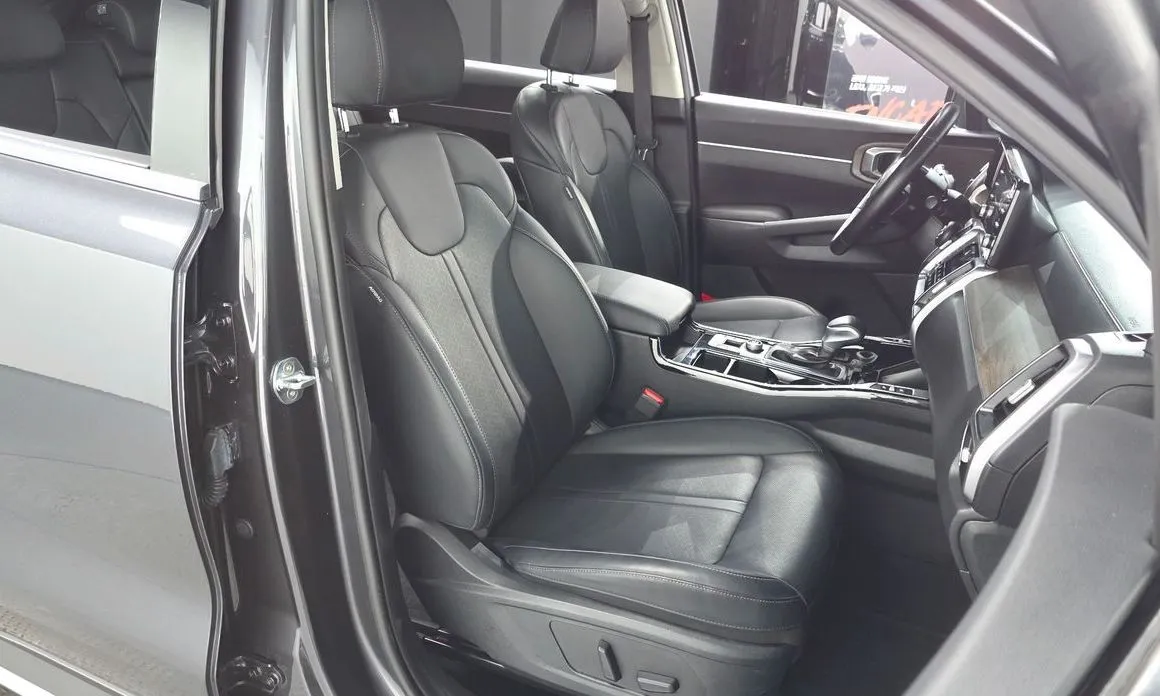 Kia Sorento — фото 7