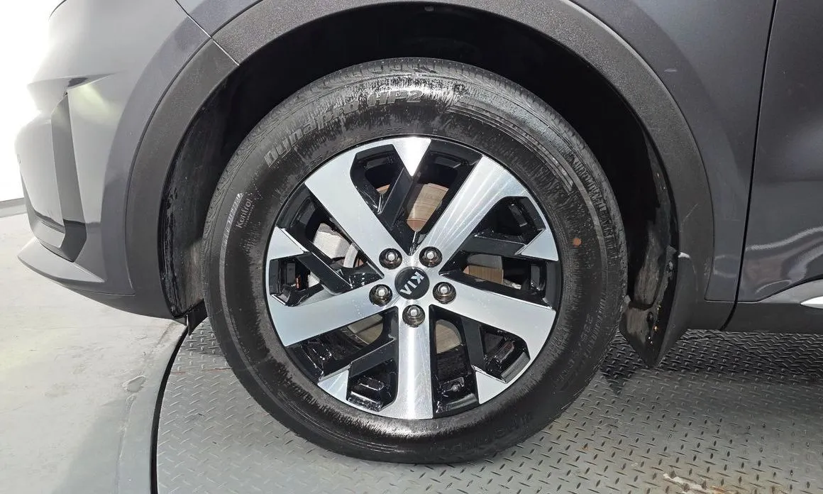 Kia Sorento — фото 8