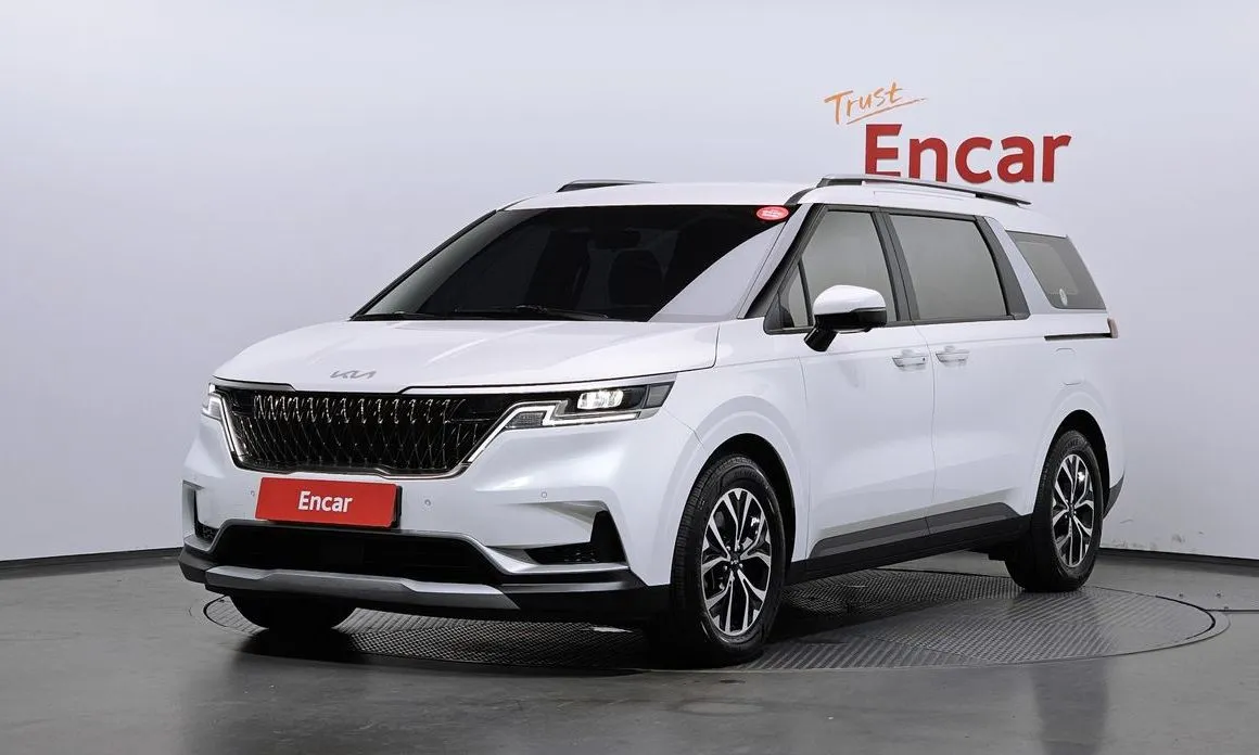 Kia Carnival — фото 1