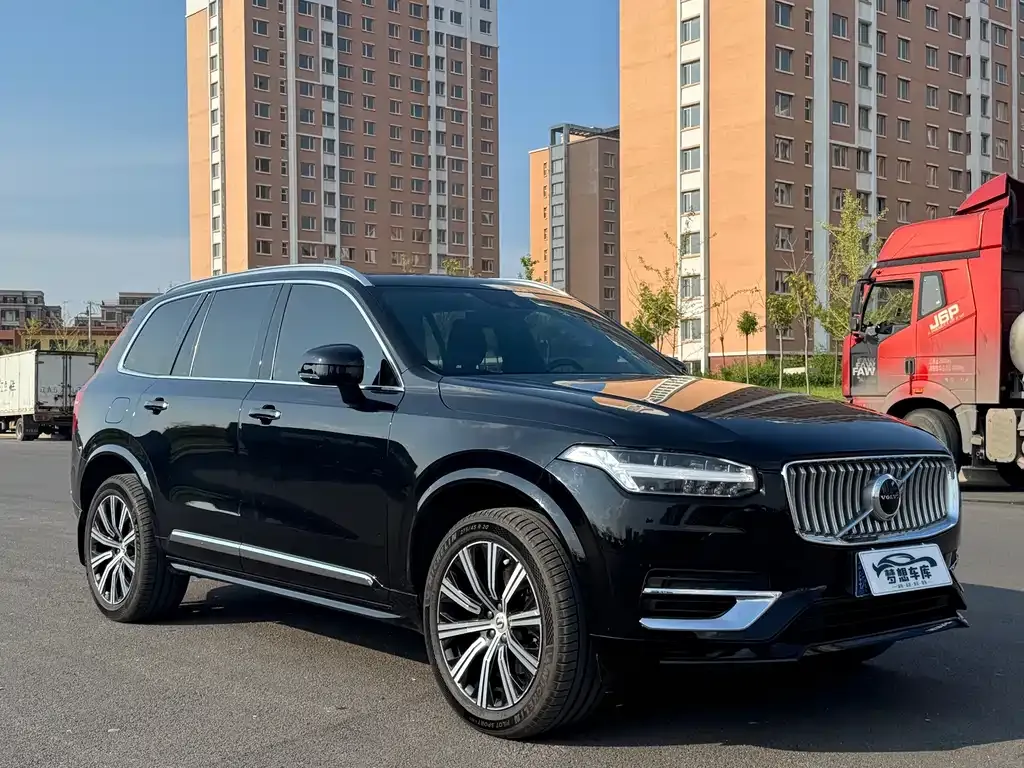Volvo XC90 — фото 2