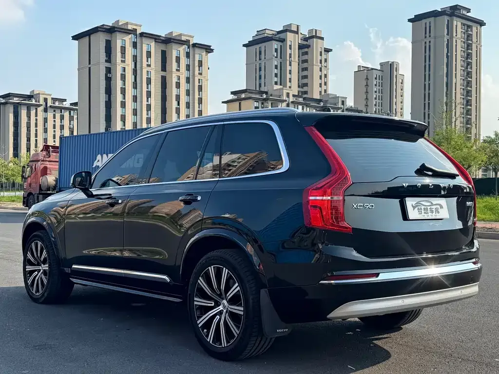 Volvo XC90 — фото 7
