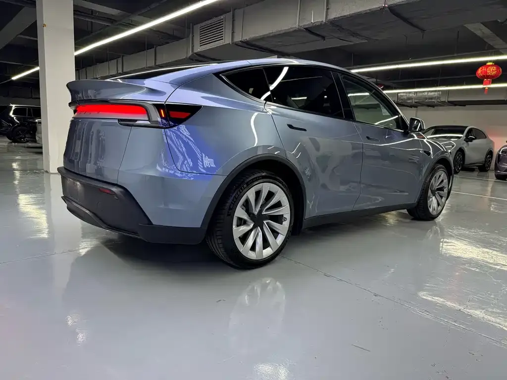Tesla Model Y — фото 4