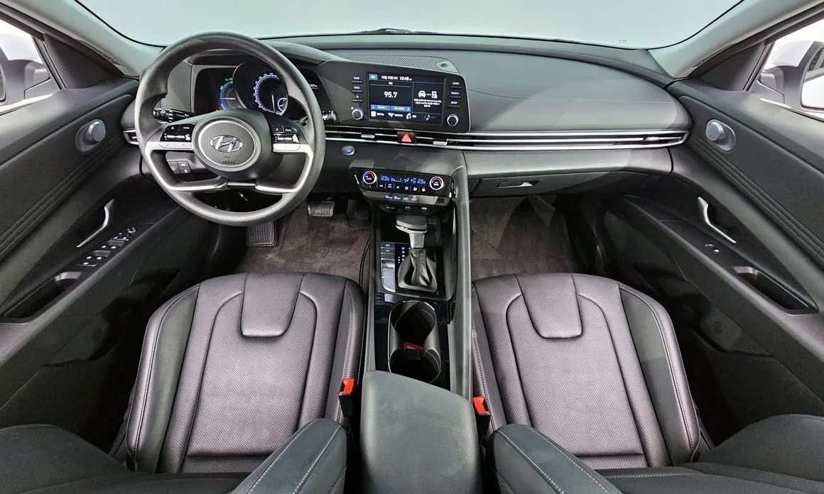 Hyundai AVANTE — фото 6
