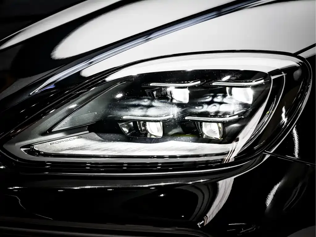 Porsche Cayenne — фото 8