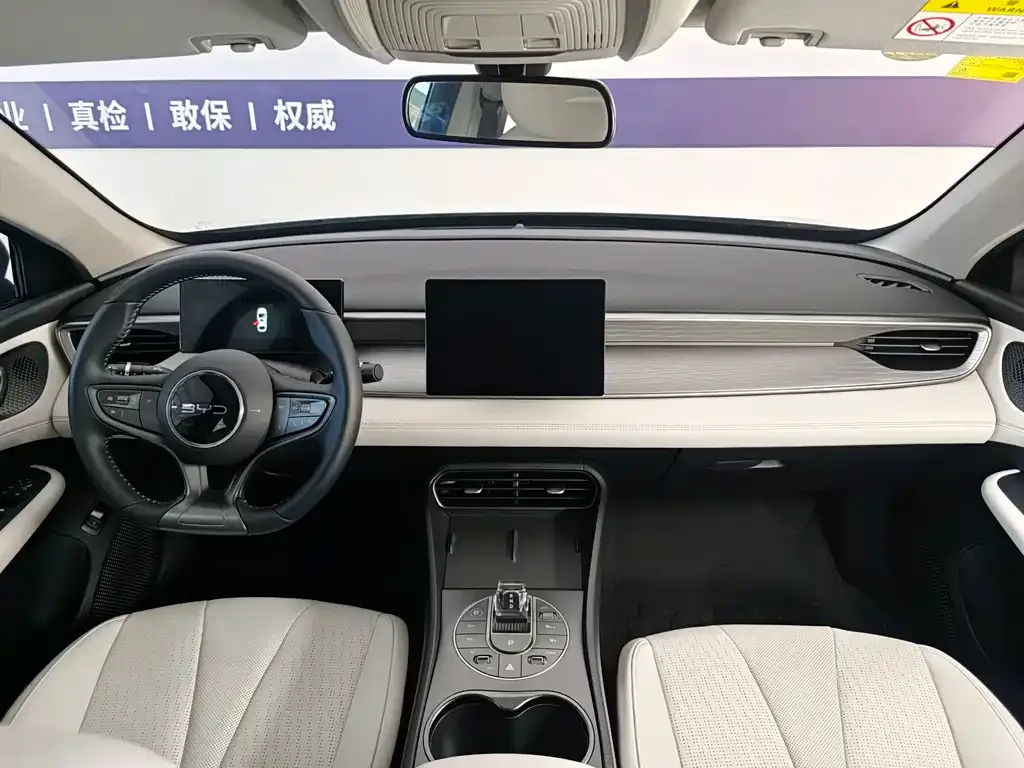 BYD Seal 05 DM-i — фото 6