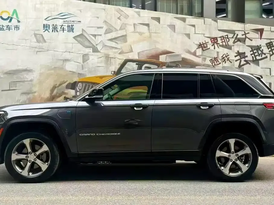 Jeep Grand Cherokee 4xe (Import) — фото 9