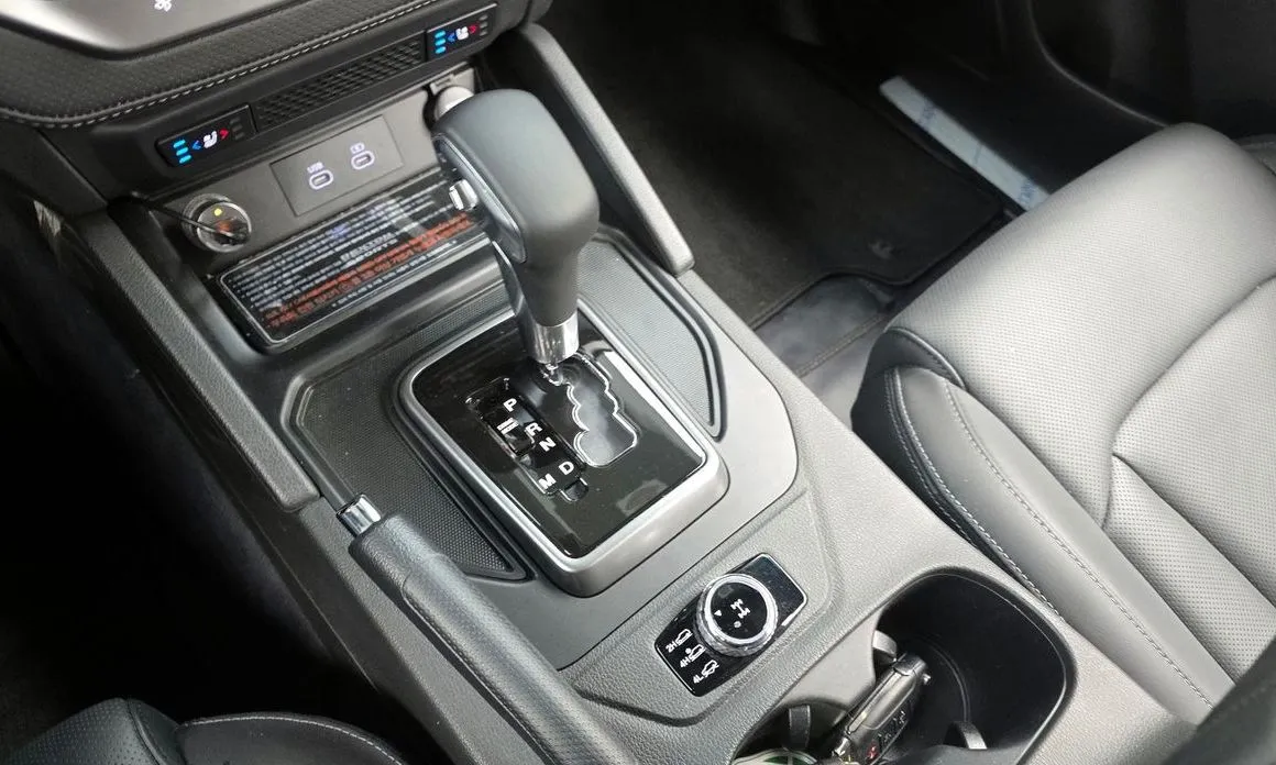 KG Mobility (Ssangyong) Rexton — фото 10