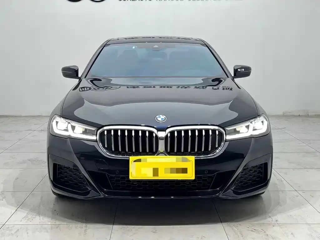 BMW 5 Series — фото 6