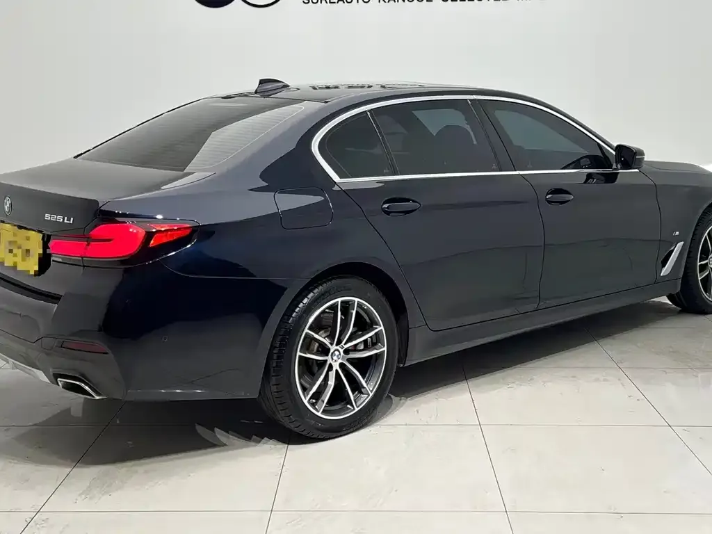 BMW 5 Series — фото 2