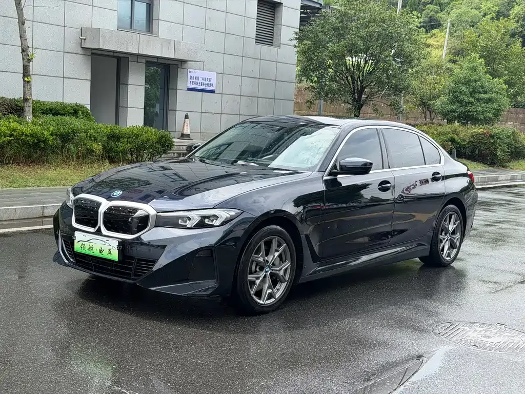 BMW i3 — фото 1