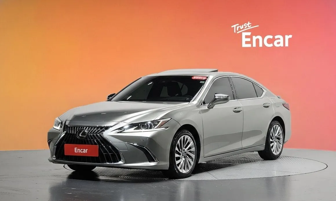 Lexus ES — фото 1