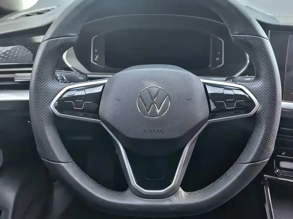 Volkswagen Passat — фото 4