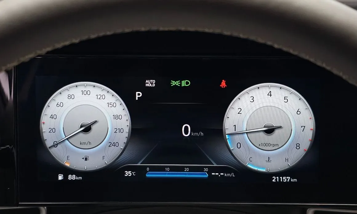 Hyundai AVANTE — фото 3