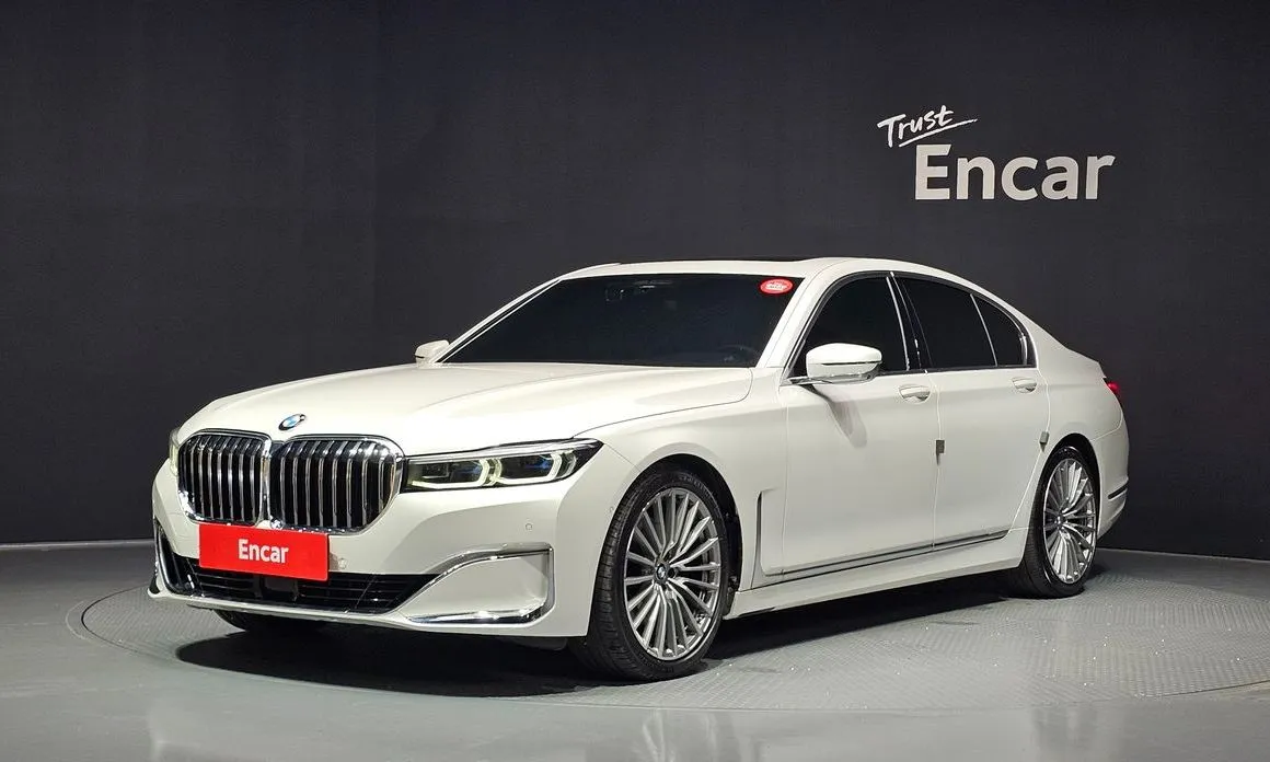 BMW 7-Series — фото 1