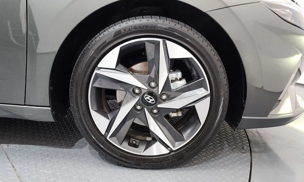 Hyundai AVANTE — фото 9