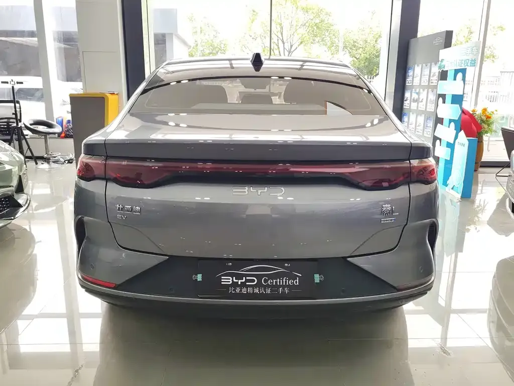 BYD Qin L — фото 4