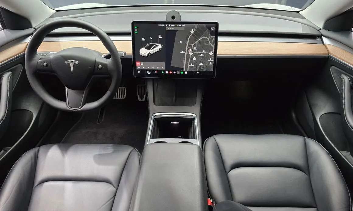 Tesla Model 3 — фото 10