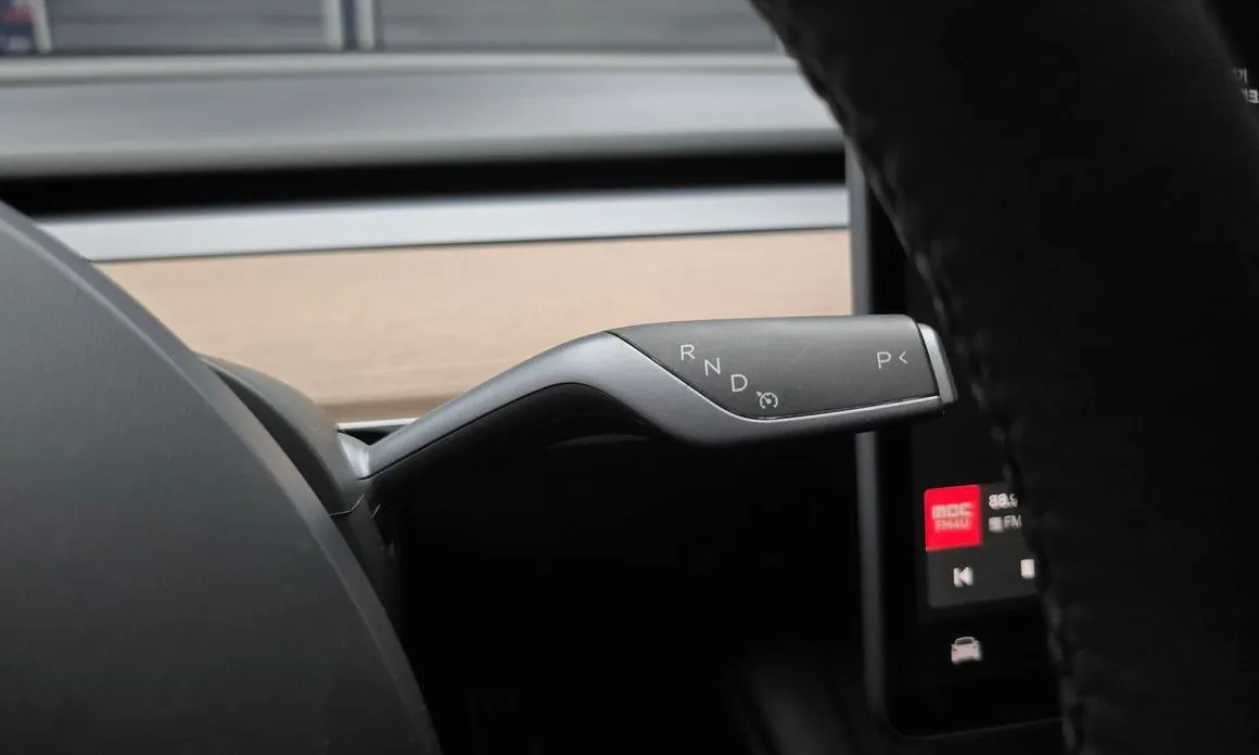 Tesla Model 3 — фото 4