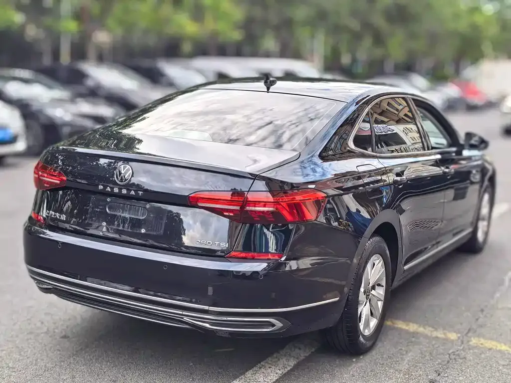 Volkswagen Passat — фото 9