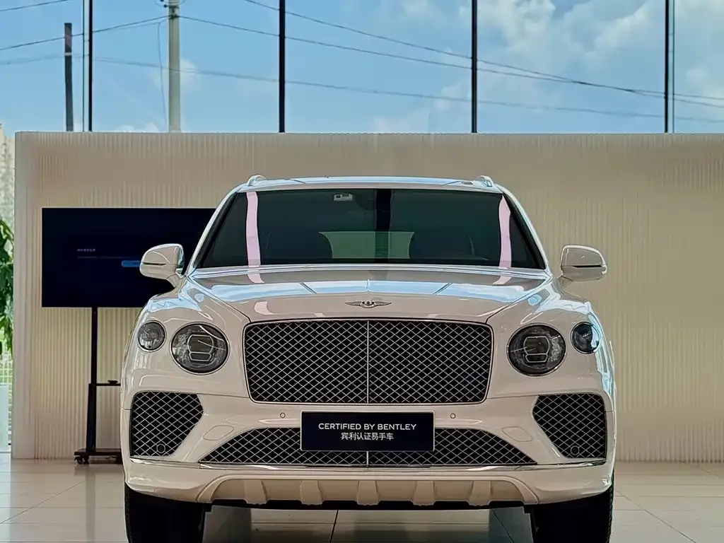 Bentley Bentayga — фото 9