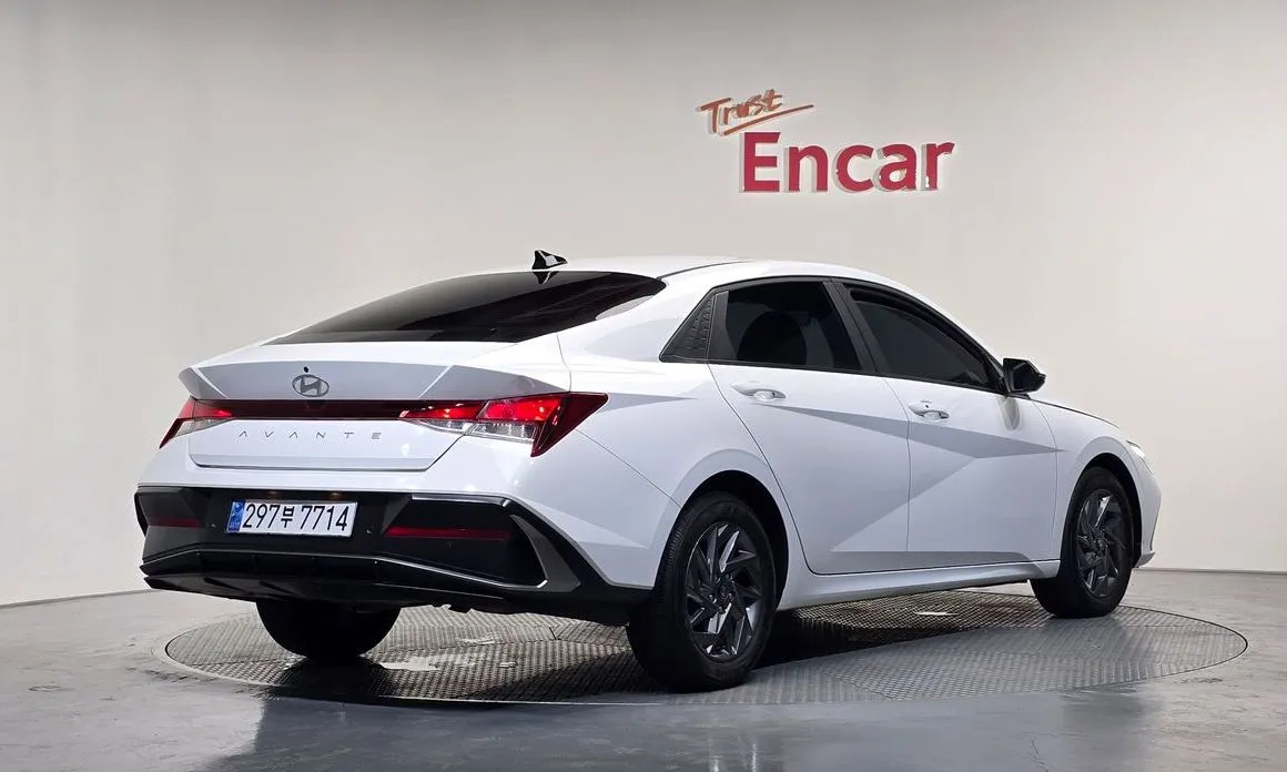 Hyundai AVANTE — фото 9