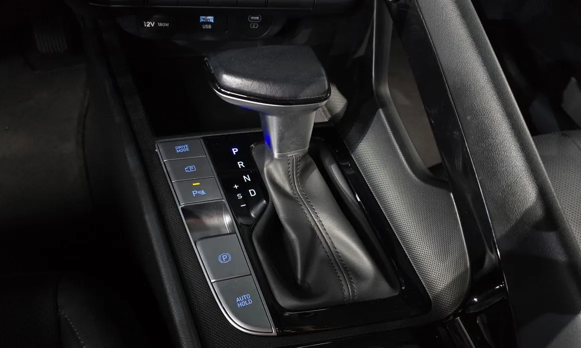 Hyundai AVANTE — фото 2