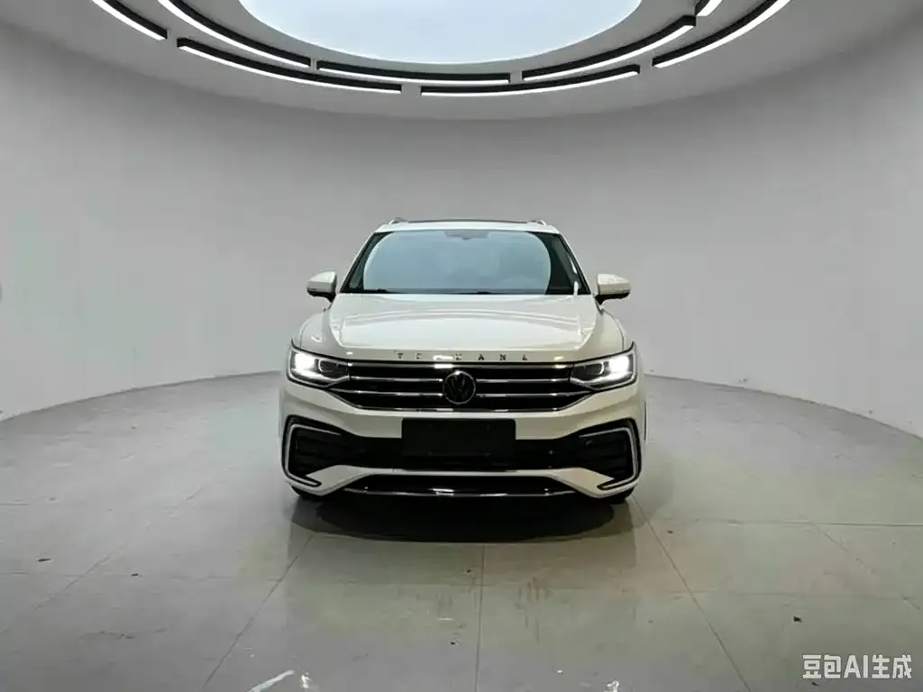 Volkswagen Tiguan L — фото 7
