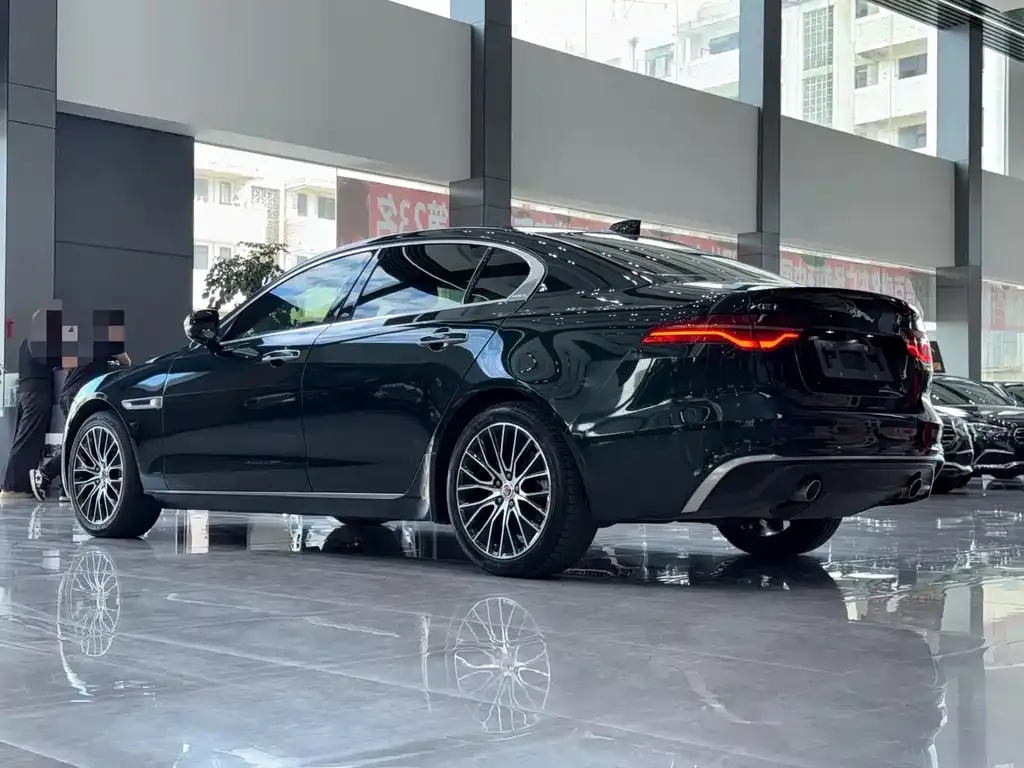 Jaguar XEL — фото 3
