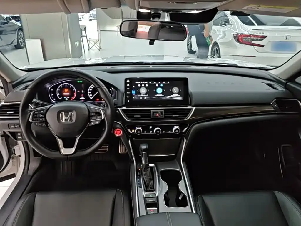 Honda Accord — фото 4