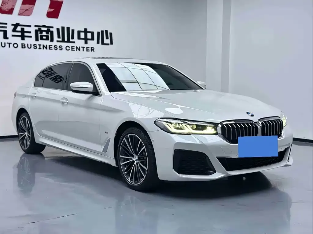 BMW 5 Series — фото 2