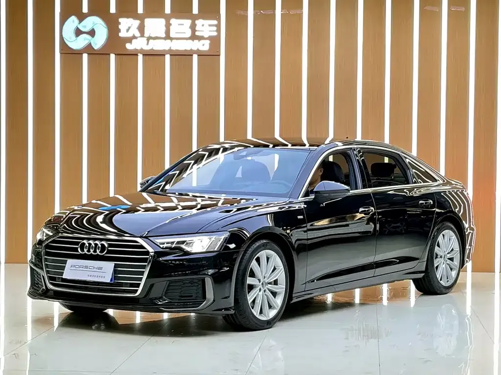 Audi A6L — фото 1