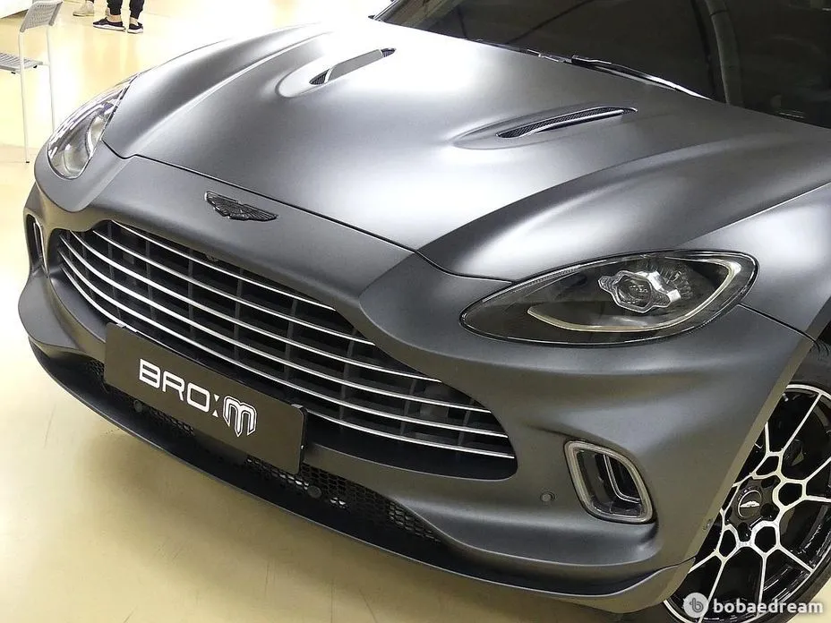 Aston Martin DBX — фото 4