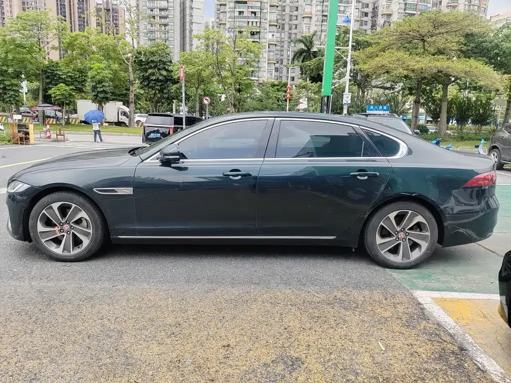 Jaguar XFL — фото 10
