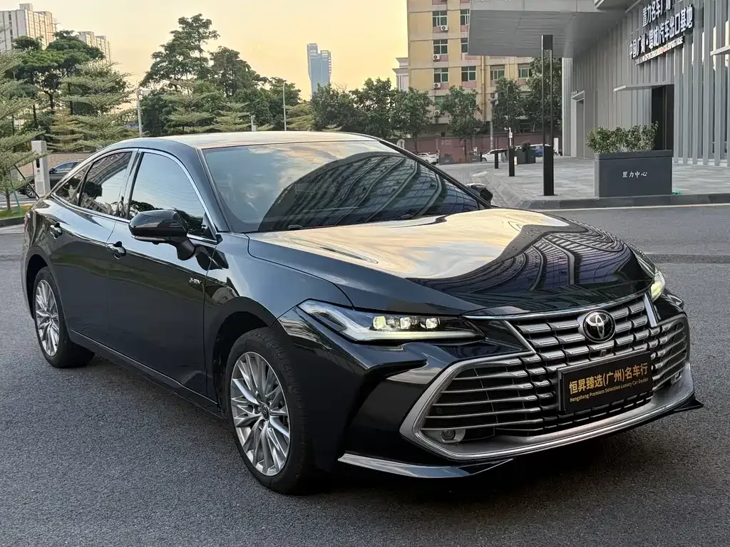 Toyota Avalon — фото 10