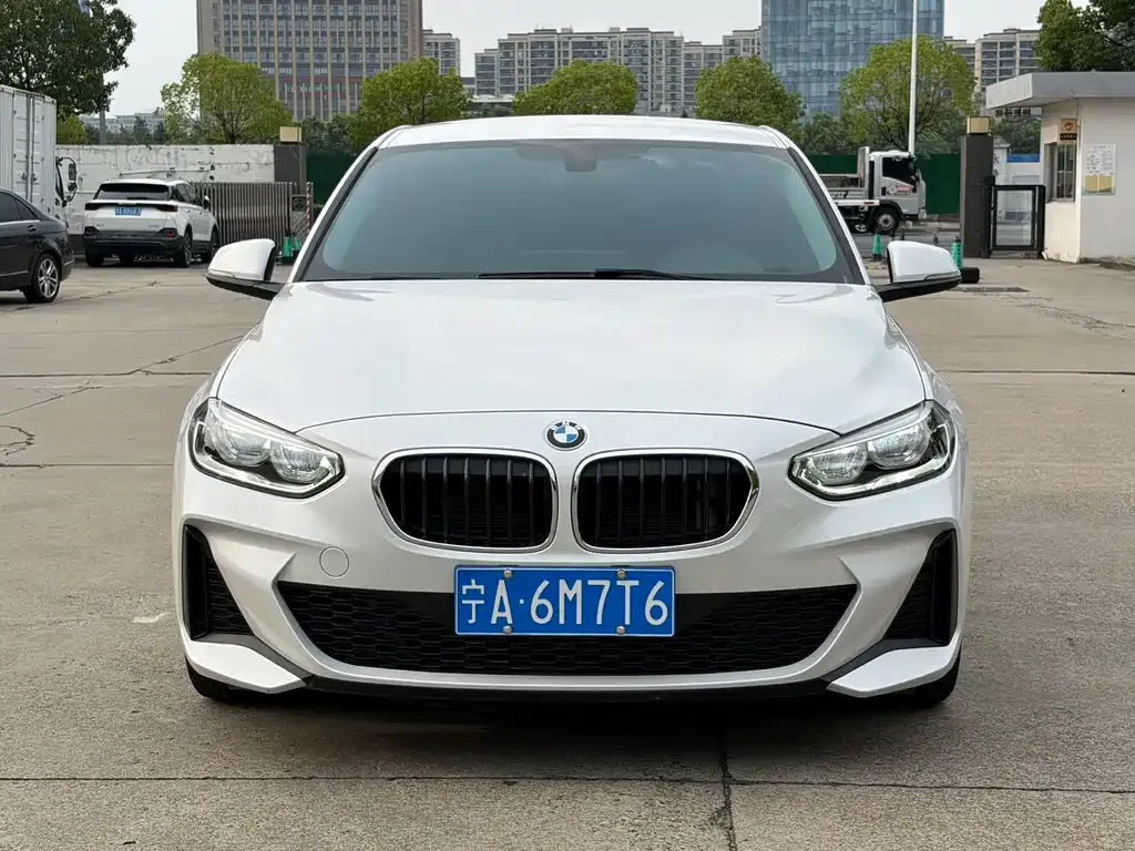 BMW 1 Series — фото 1