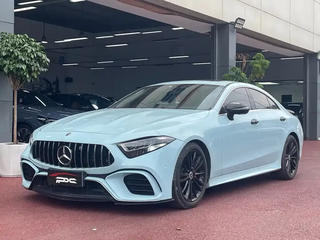 Mercedes-Benz CLS — фото 1