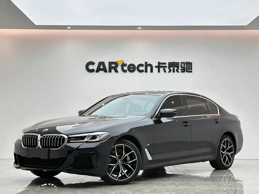 BMW 5 Series — фото 1