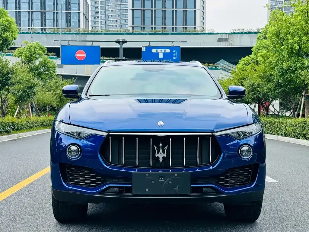 Maserati Levante — фото 10