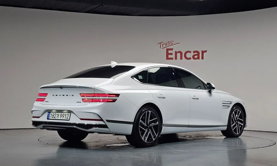 Genesis G80 — фото 10