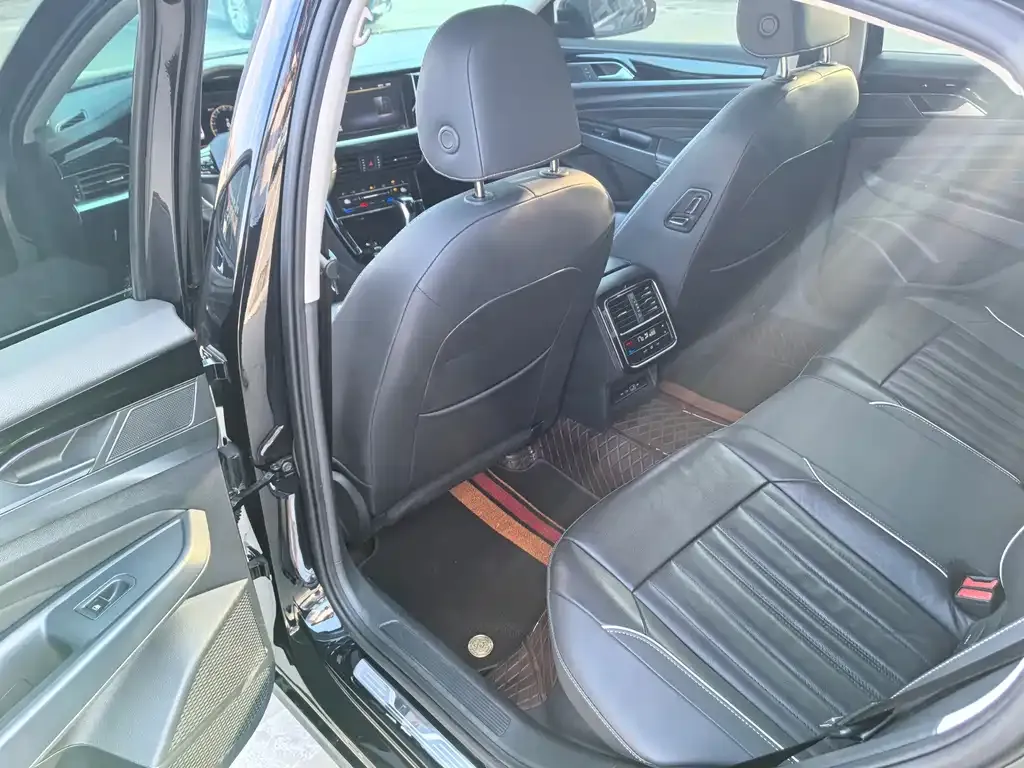 Volkswagen Passat — фото 4
