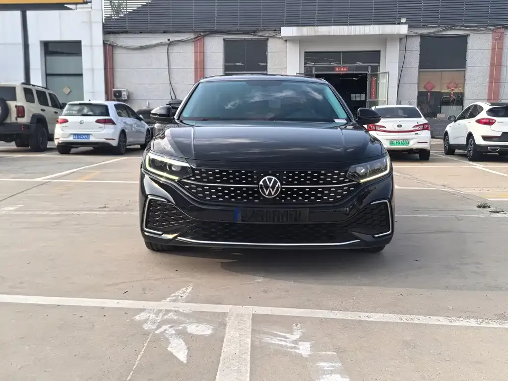 Volkswagen Passat — фото 6