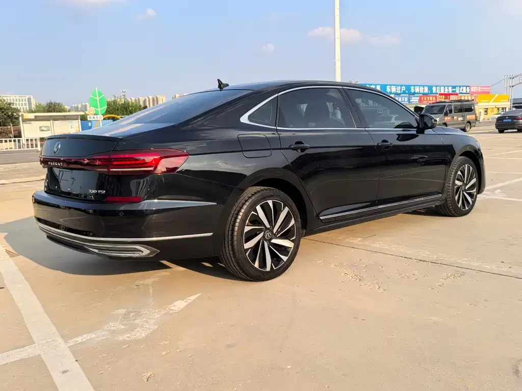 Volkswagen Passat — фото 9
