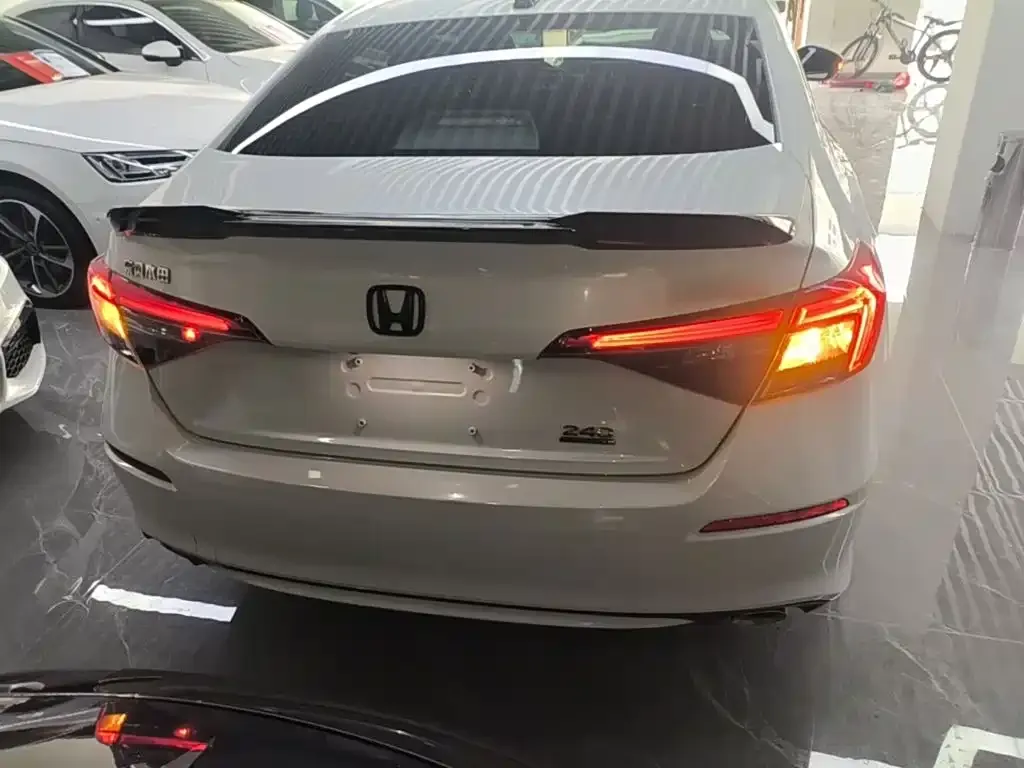 Honda Civic — фото 2
