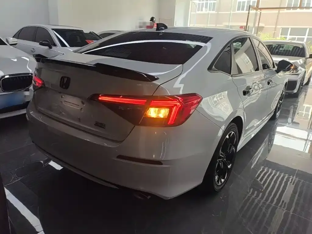 Honda Civic — фото 3