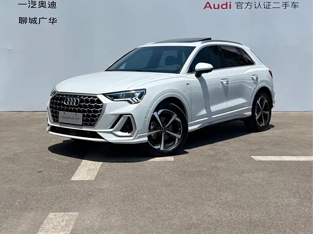Audi Q3 — фото 1
